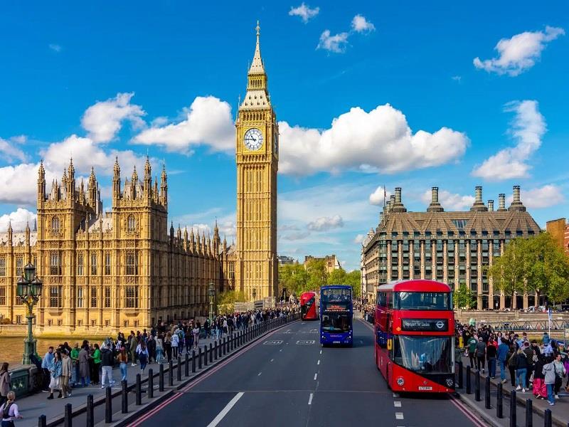 Kraliyet Tacı Londra | 3 Gece | İzmir Çıkış | SunExpress | 2026 Dönemi | LGW LGW | Yılbaşı Özel